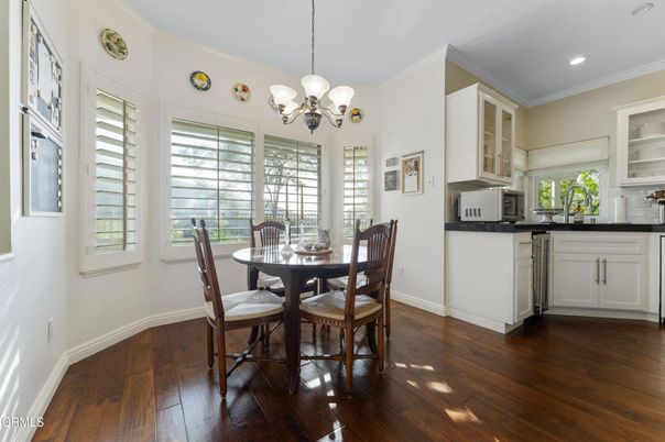 Chandelier, Dining room, Interior, Kitchen, Recessed Lighting, Wood Texture Flooring