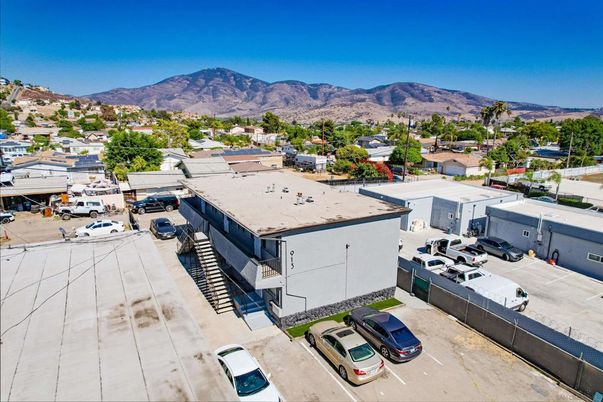 Exterior, Drone
