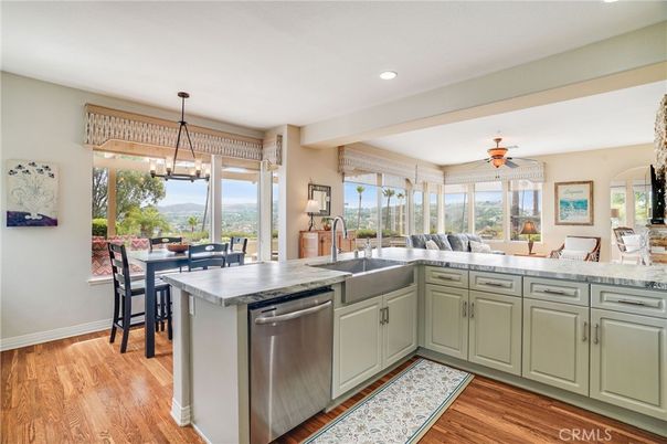 Dining room, Interior, Kitchen, Pendant Lights, Recessed Lighting, Wood Texture Flooring