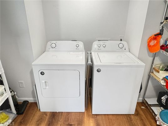 Interior, Utility Closets, Washer, Wood Texture Flooring