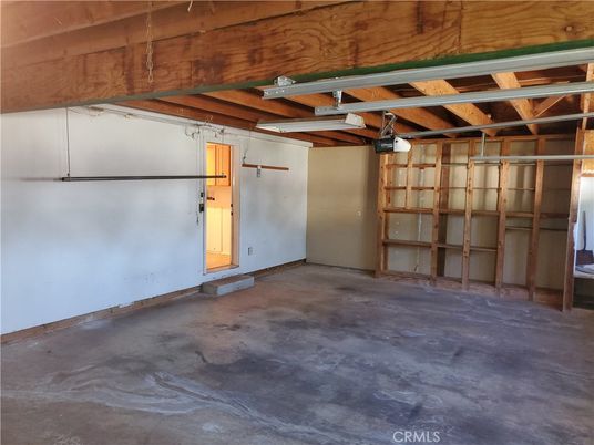 Garage, Interior, Wooden Beams