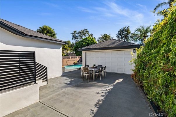 Detached Garage, Exterior, Pool