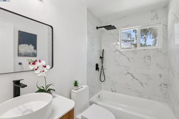Bathroom, Interior, Marble Walls