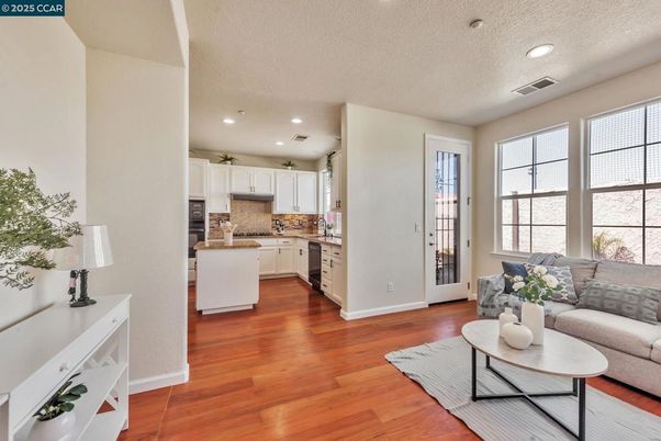 Interior, Kitchen, Living room, Recessed Lighting, Wood Texture Flooring