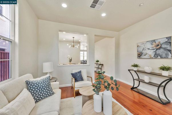 Interior, Living room, Pendant Lights, Recessed Lighting, Wood Texture Flooring