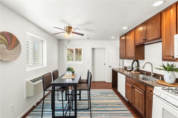 Dining room, Interior, Kitchen, Recessed Lighting, Wood Texture Flooring
