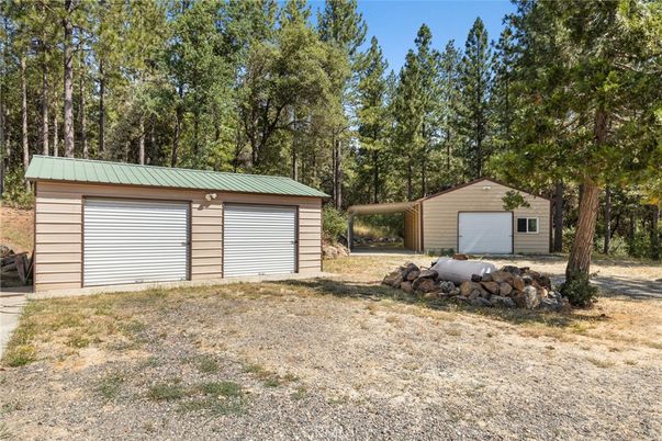 Backyard, Detached Garage, Exterior