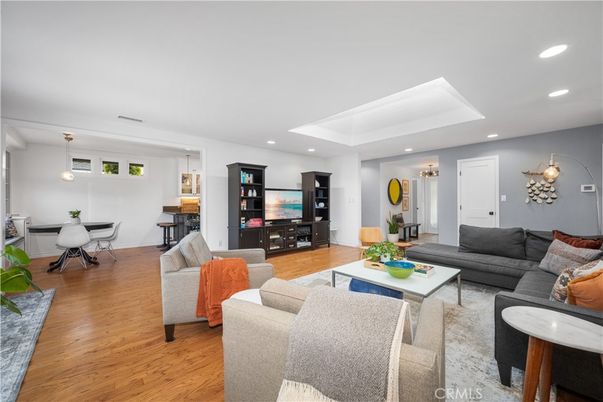 Dining room, Interior, Living room, Pendant Lights, Recessed Lighting, Wood Texture Flooring