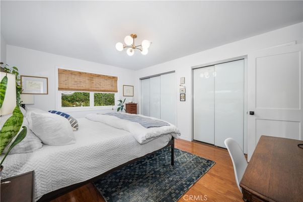 Bedroom, Interior, Pendant Lights, Wood Texture Flooring