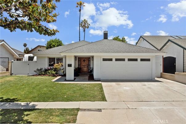 Attached, Backyard, Exterior, Facade, Ranch