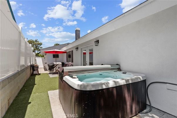 Exterior, Hot Tub