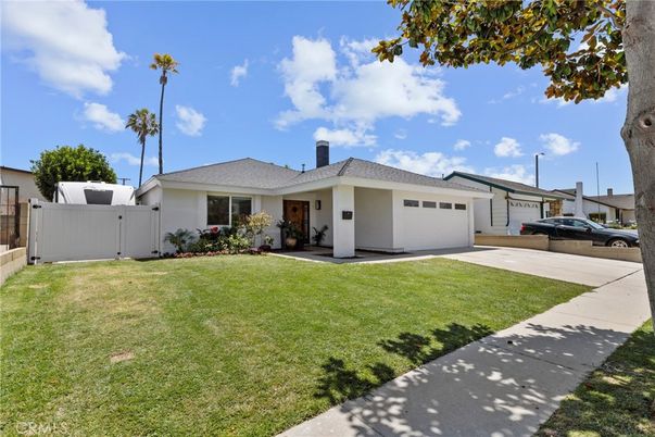 Backyard, Detached Garage, Exterior
