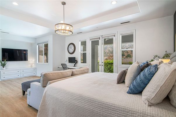 Bedroom, Interior, Pendant Lights, Recessed Lighting, Wood Texture Flooring