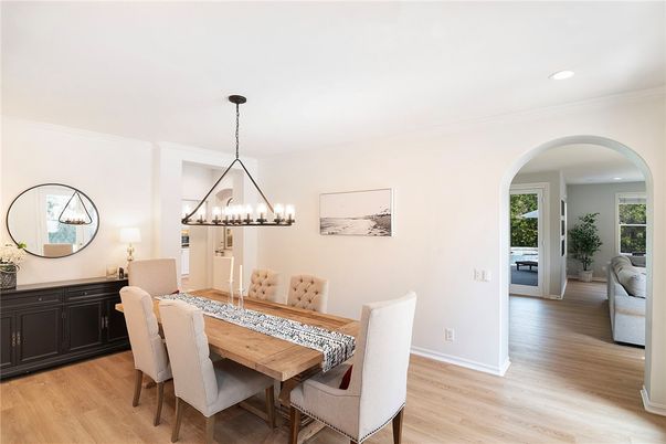 Chandelier, Dining room, Interior, Recessed Lighting, Wood Texture Flooring