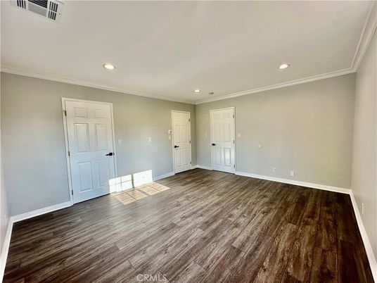 Empty room, Interior, Recessed Lighting, Wood Texture Flooring