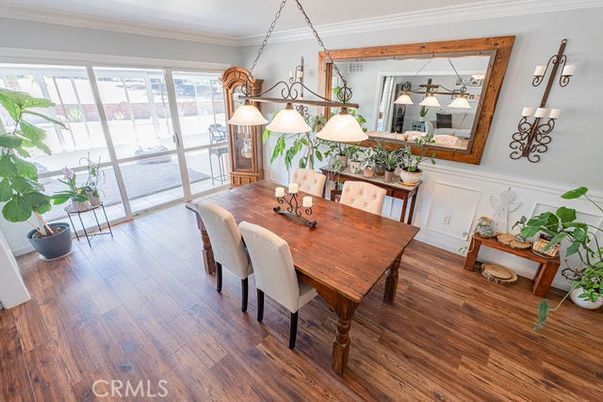 Chandelier, Dining room, Interior, Pendant Lights, Wood Texture Flooring
