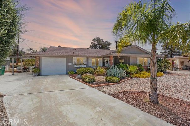 Attached, Backyard, Exterior, Facade, Ranch
