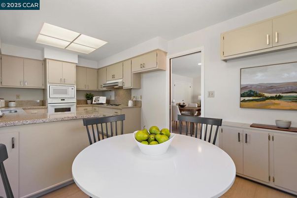 Dining room, Interior, Kitchen, Recessed Lighting, Wood Texture Flooring