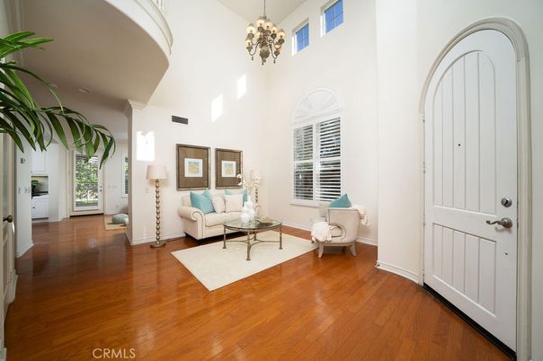 Chandelier, Interior, Living room, Wood Texture Flooring