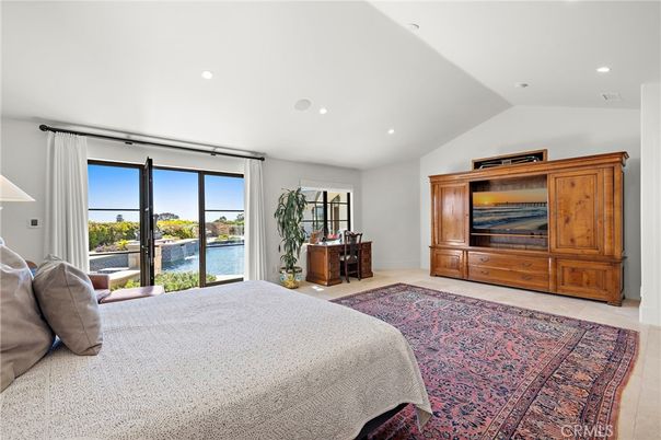 Bedroom, Interior, Recessed Lighting, Water