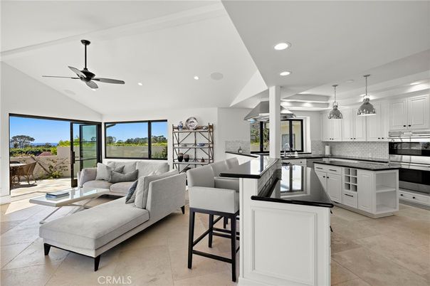 Interior, Kitchen, Living room, Pendant Lights, Recessed Lighting, Stainless Steel Appliances