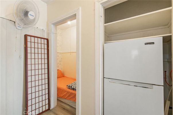 Bedroom, Interior, Kitchen, Utility Closets, Wood Texture Flooring