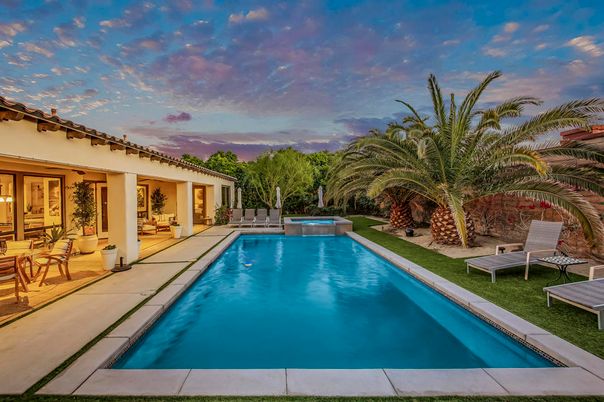 Exterior, Pool