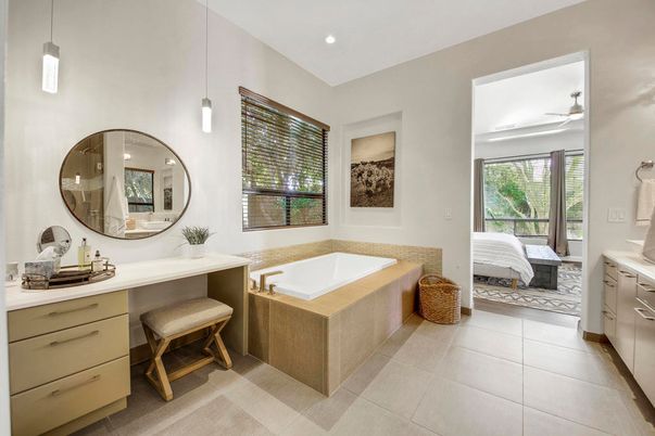 Bathroom, Bedroom, Interior, Pendant Lights, Recessed Lighting
