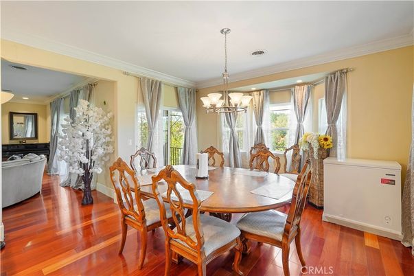 Chandelier, Dining room, Interior, Recessed Lighting, Wood Texture Flooring