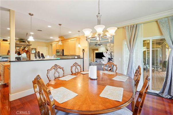 Chandelier, Dining room, Interior, Kitchen, Pendant Lights, Recessed Lighting, Wood Texture Flooring