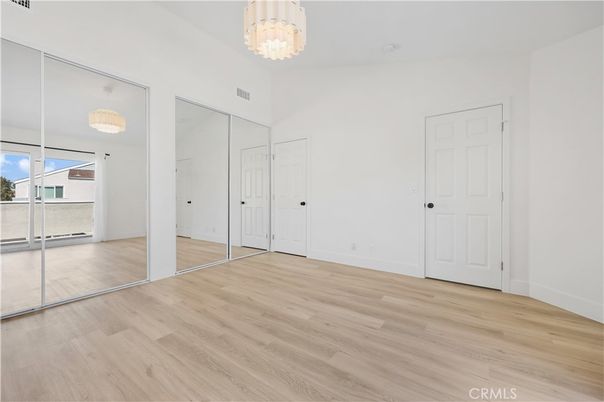 Chandelier, Empty room, Interior, Wood Texture Flooring