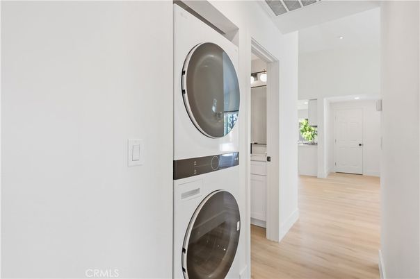 Interior, Recessed Lighting, Utility Closets, Washer, Wood Texture Flooring