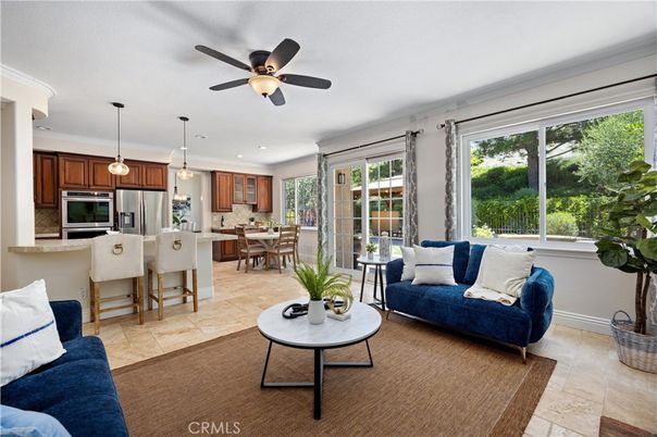 Dining room, Interior, Kitchen, Living room, Pendant Lights, Recessed Lighting, Stainless Steel Appliances