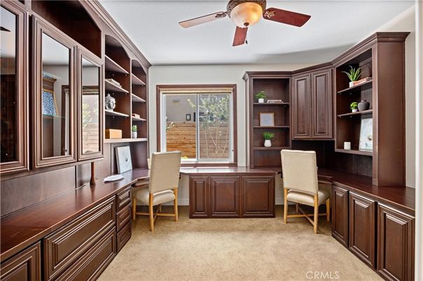 Home Office, Interior