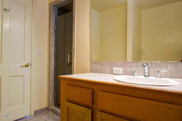 Bathroom, Interior, Tile Countertops
