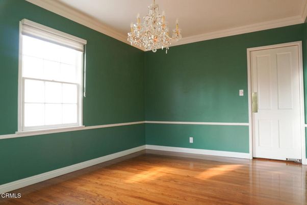 Chandelier, Empty room, Interior, Wood Texture Flooring
