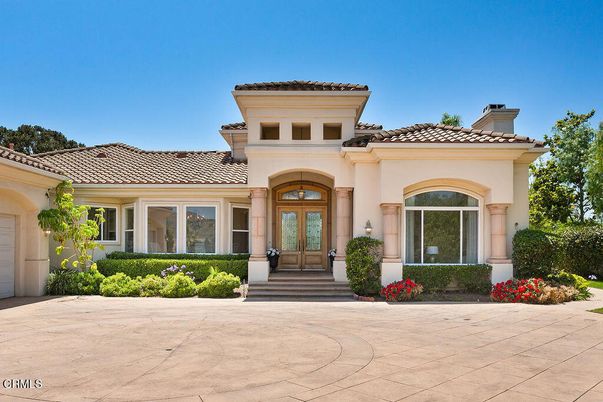 Attached, Exterior, Facade, Mediterranean