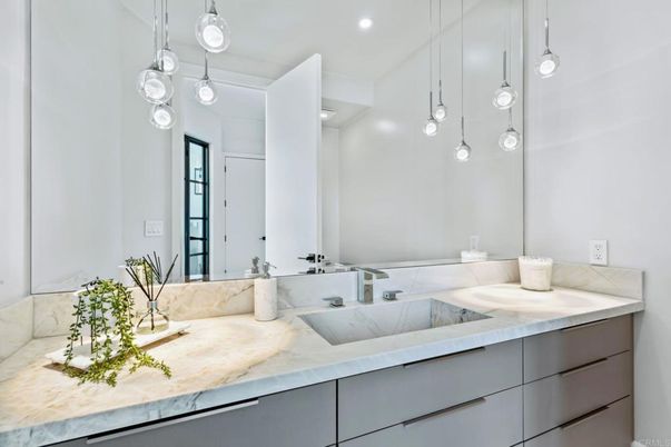 Bathroom, Interior, Pendant Lights, Recessed Lighting