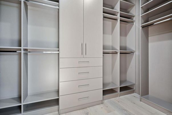 Interior, Walk-in Closets, Wood Texture Flooring
