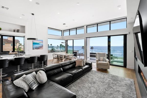 Dining room, Interior, Living room, Pendant Lights, Recessed Lighting, Water, Wood Texture Flooring