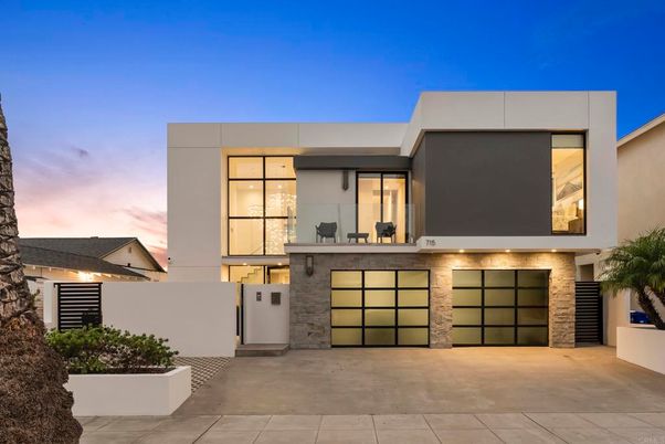 Attached, Exterior, Facade, Modern