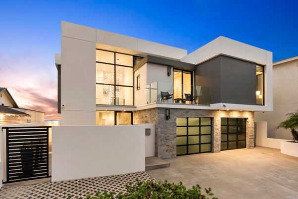 Attached, Exterior, Facade, Modern