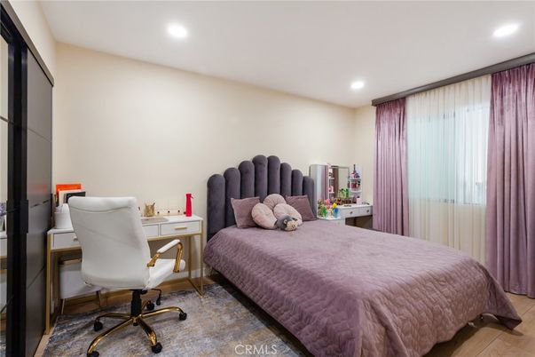 Bedroom, Home Office, Interior, Recessed Lighting, Wood Texture Flooring