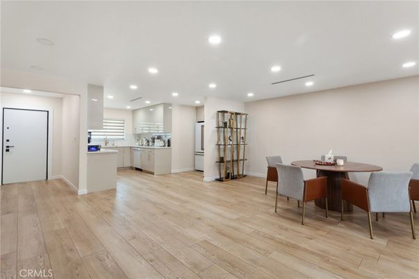 Dining room, Interior, Kitchen, Recessed Lighting, Wood Texture Flooring