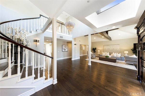 Chandelier, Interior, Living room, Recessed Lighting, Wood Texture Flooring
