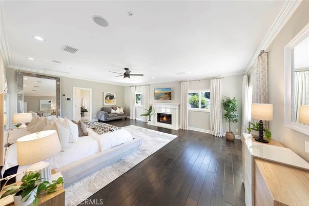 Bedroom, Fireplace, Interior, Recessed Lighting, Wood Texture Flooring