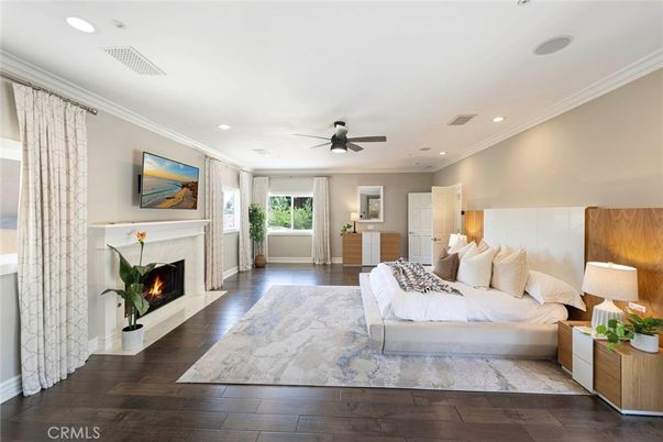 Bedroom, Fireplace, Interior, Recessed Lighting, Wood Texture Flooring