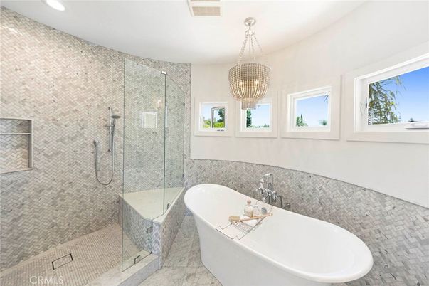 Bathroom, Free Standing Baths, Glass Shower, Interior, Pendant Lights, Recessed Lighting