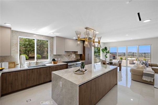 Dining room, Interior, Kitchen, Living room, Pendant Lights, Recessed Lighting, Stainless Steel Appliances