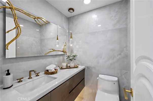 Bathroom, Interior, Marble Walls, Recessed Lighting